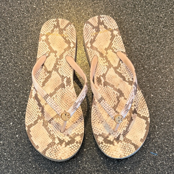 Tory Burch Shoes - Women’s Tory Burch Sunset Blush Roccia Snake Skin Print Flip Flops - size 9.5